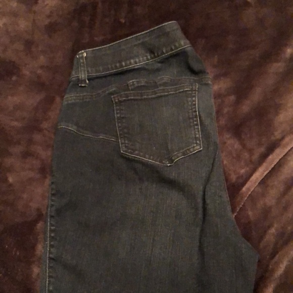 Bombshells - Picture 4 of 4